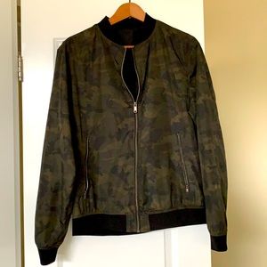 Size medium Camo bomber jacket.